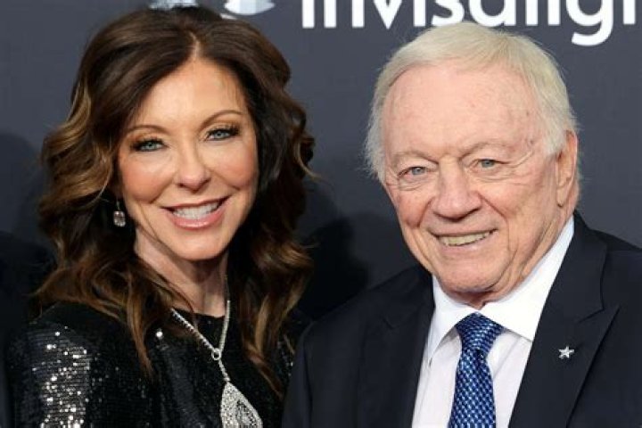 Jerry Jones' Wife's Age Revealed Inside