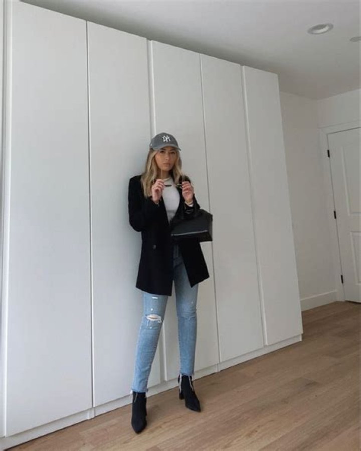 "suzy Sogoyan Instagram" Unveils Style, Beauty, Travel, And Business Success